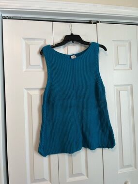 Cupio Sleeveless Sweater